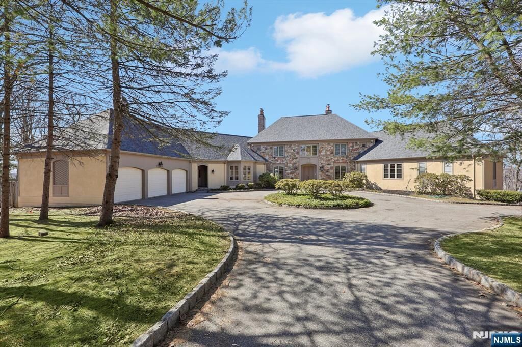 Property Photo:  29 Hilltop Road  NJ 07405 