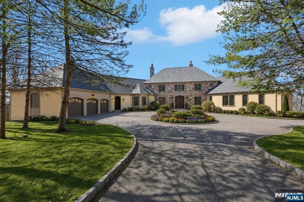 Property Photo:  29 Hilltop Road  NJ 07405 