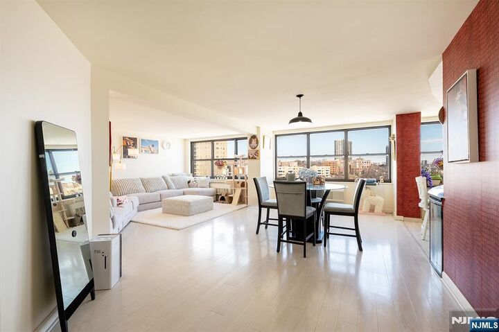 Property Photo:  7004 Kennedy Boulevard 22B  NJ 07093 