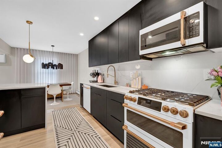 Property Photo: 35 Riverview Court 35 NJ 07094