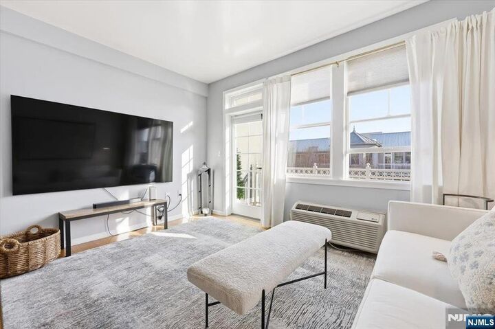 Property Photo:  15 Freedom Way 412  NJ 07305 