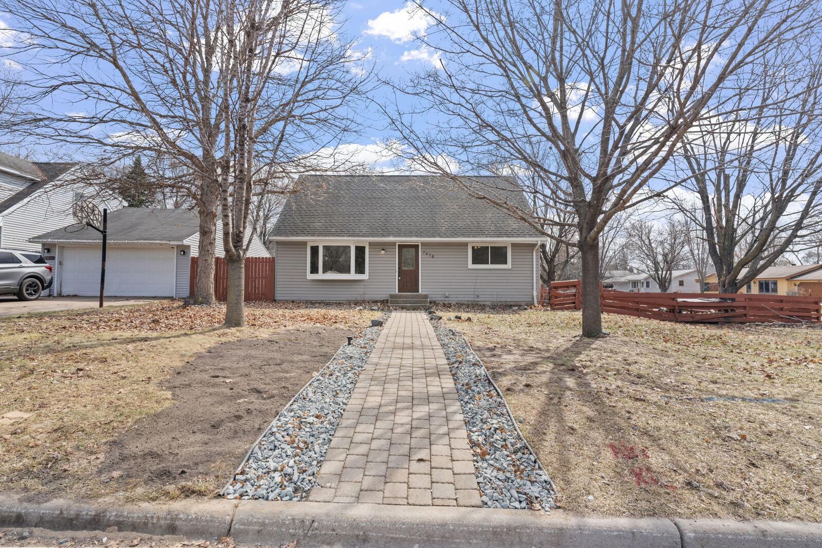 Property Photo:  2476 Ridge Lane  MN 55112 
