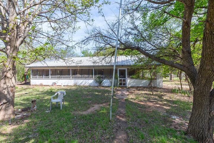 Property Photo:  749 Cedar Street  TX 79601 