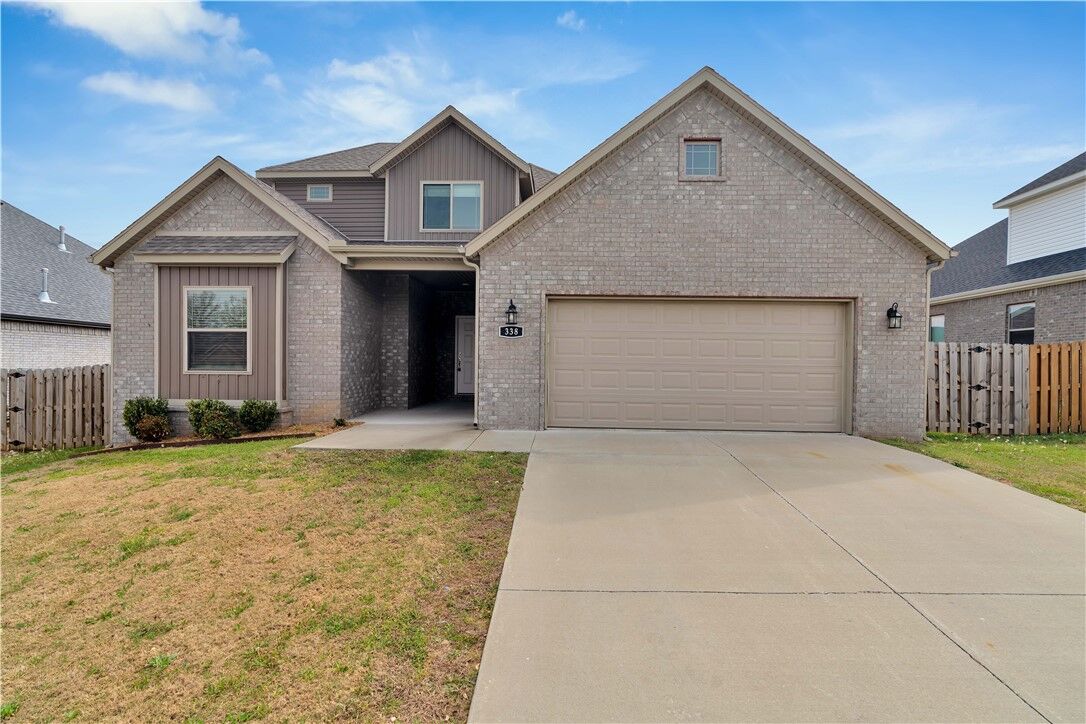 Property Photo: 338 Emerald Woods Run AR 72730