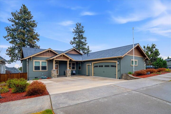 Property Photo:  63114 Pikes Court  OR 97701 