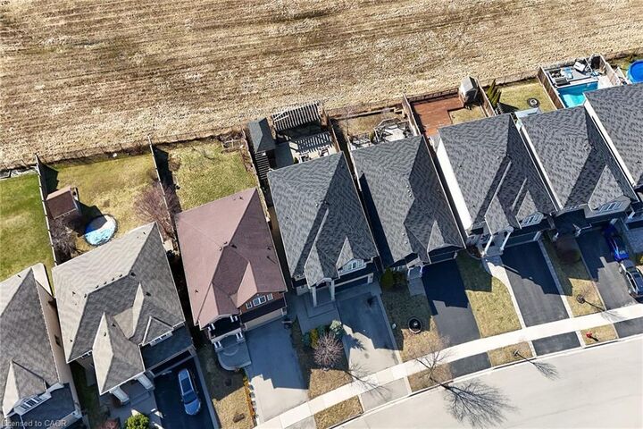 Property Photo:  182 Irwin Avenue  ON L9K 0G2 