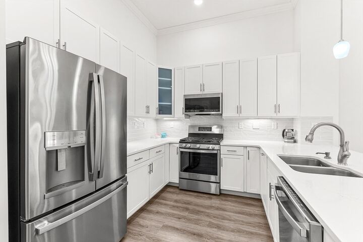 Property Photo:  320 Middlesex Avenue 403 E  MA 02155 