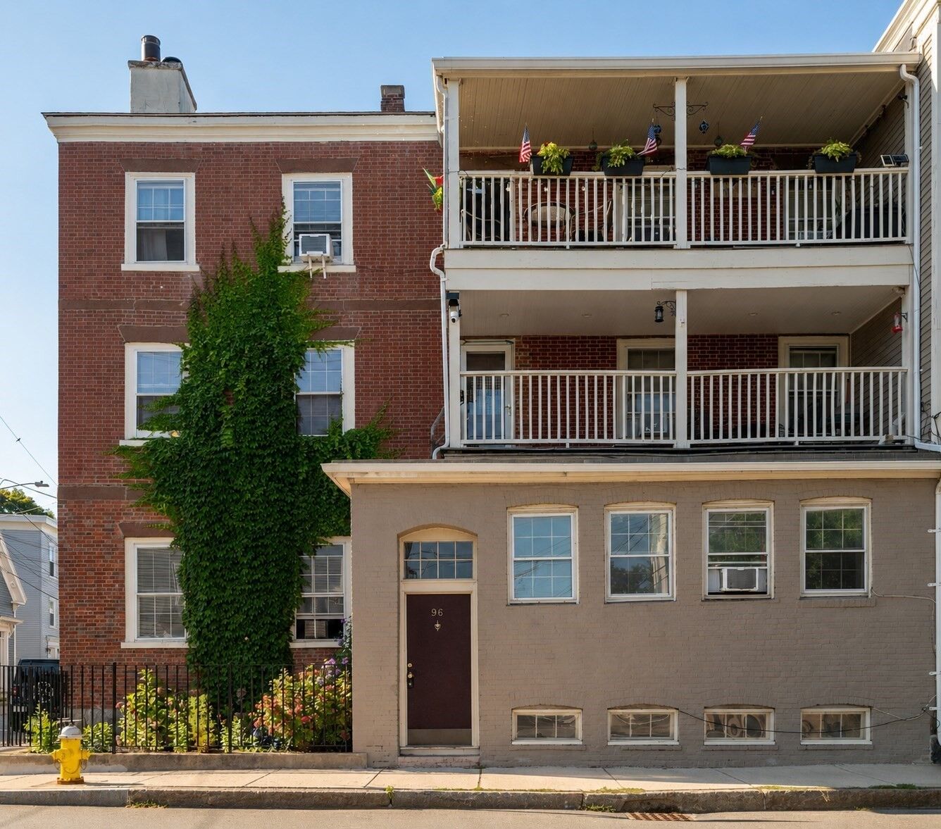 Property Photo:  96 Derby Street 1  MA 01970 