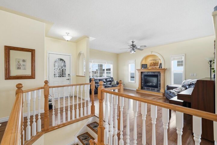 Photo de la propriété:  1106 Highland Green View NW  AB T1V 1X2 