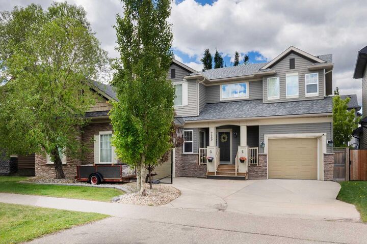 Property Photo:  729 Canoe Avenue SW  AB T4B 3K5 