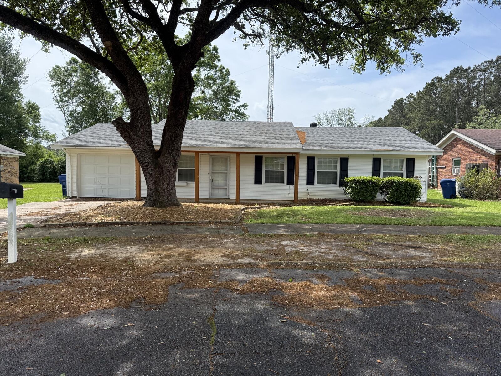Property Photo:  1817 Woodlawn  LA 70634 