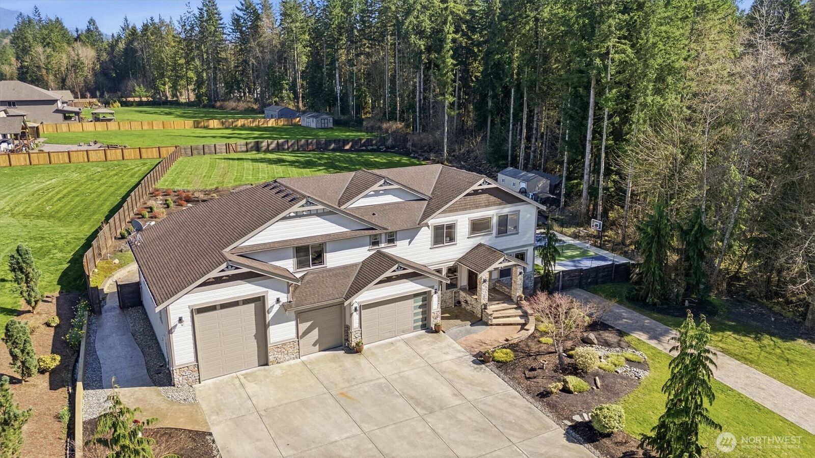 Property Photo: 10904 137th Avenue NE WA 98258