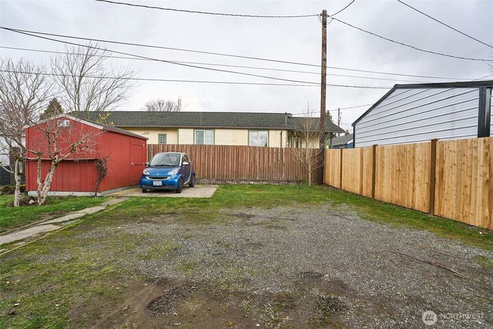 Property Photo:  403  Alabama Street  WA 98225 