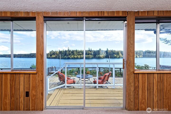 Property Photo:  240 E Orchard Beach Drive  WA 98546 