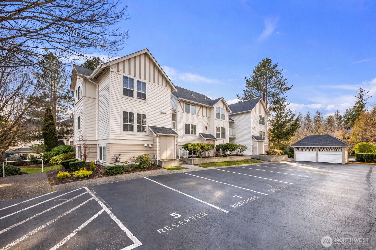 Property Photo:  4421  249th SE  WA 98029 