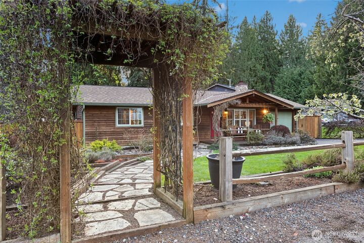 Property Photo:  17611  197th Avenue NE  WA 98077 