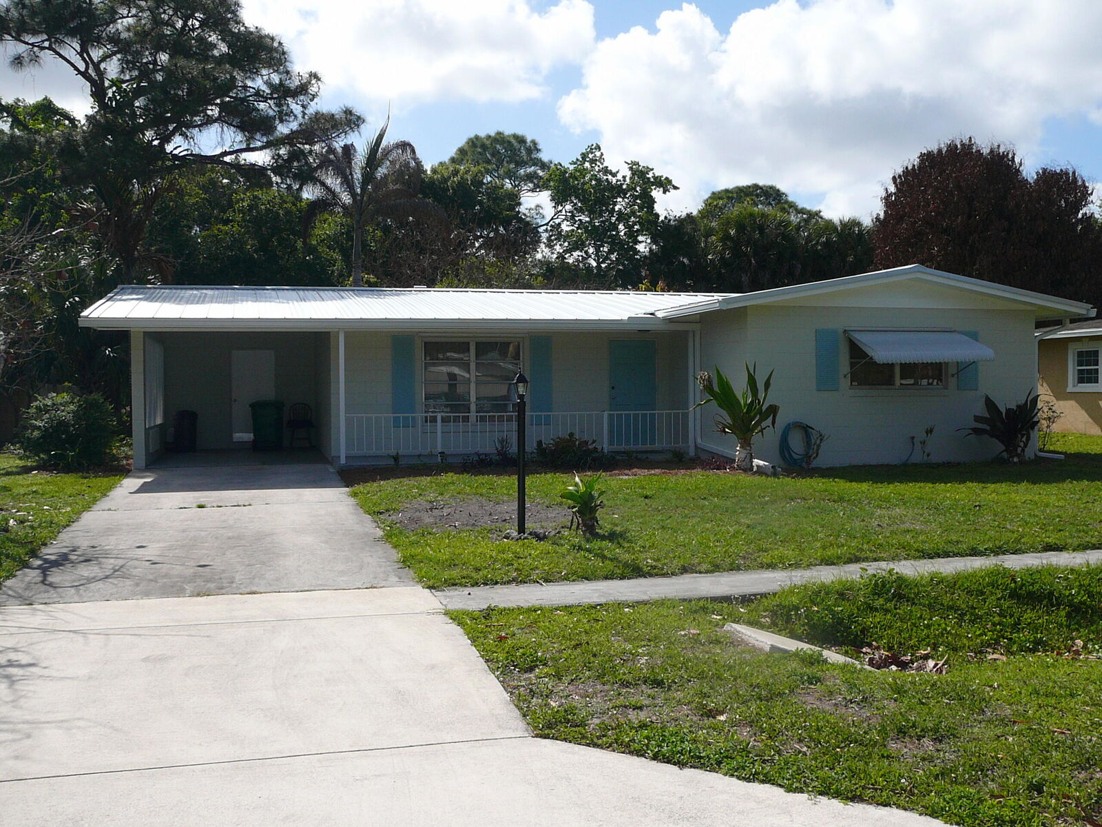 Property Photo:  2921 Sherwood Lane  FL 34982 