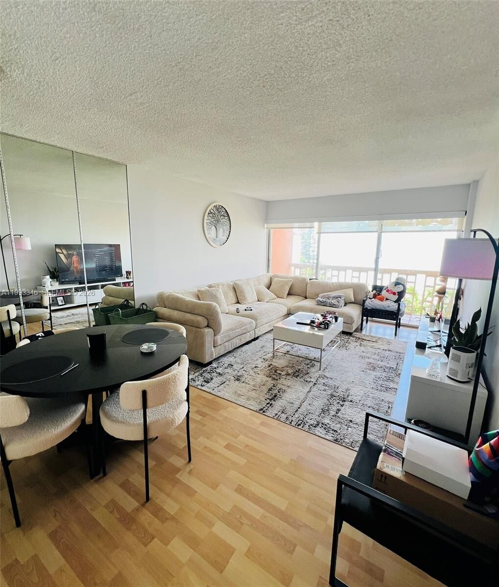 Property Photo:  600 NE 25th St Phe 74  FL 33137 