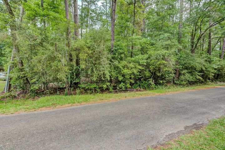 Property Photo: 129 Marilyn Street TX 77657