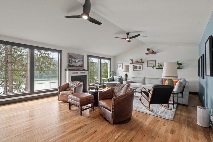 Property Photo:  314 E Shore Rd  WA 99026 