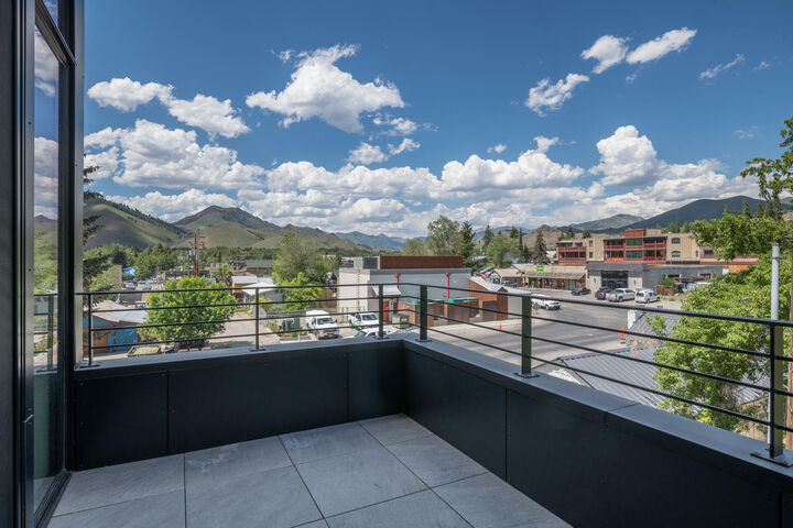 Property Photo:  760 N Washington 301  ID 83340 