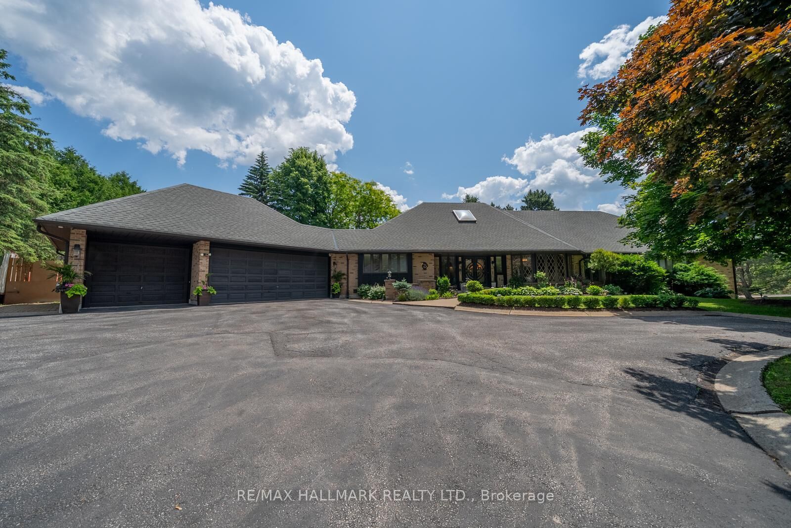 Property Photo: 3 Marilyn Avenue ON L4A 2C8