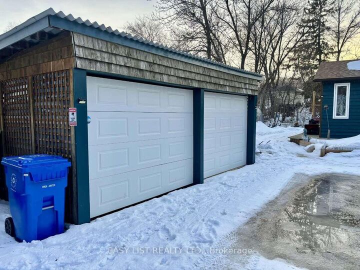 Property Photo:  516 Bay Street  ON P0X 1C0 