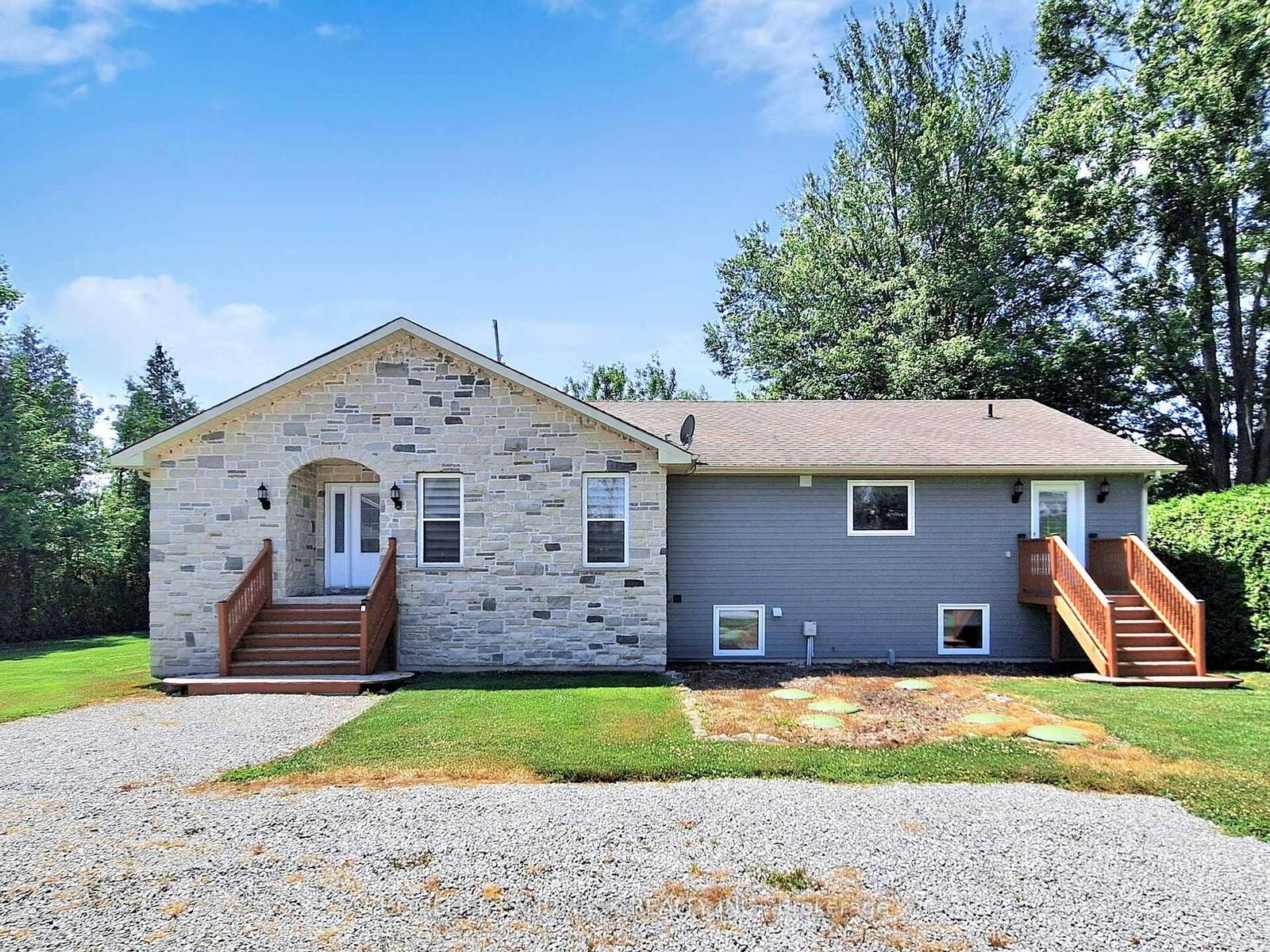 Property Photo: 1662 Lakeshore Drive ON L0K 1B0