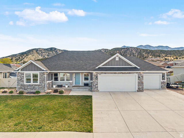 Property Photo:  813 S 270 E  UT 84648 
