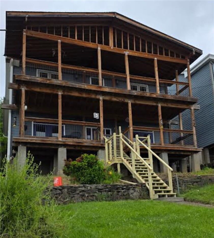 Property Photo: 524 W Jefferson St PA 15212