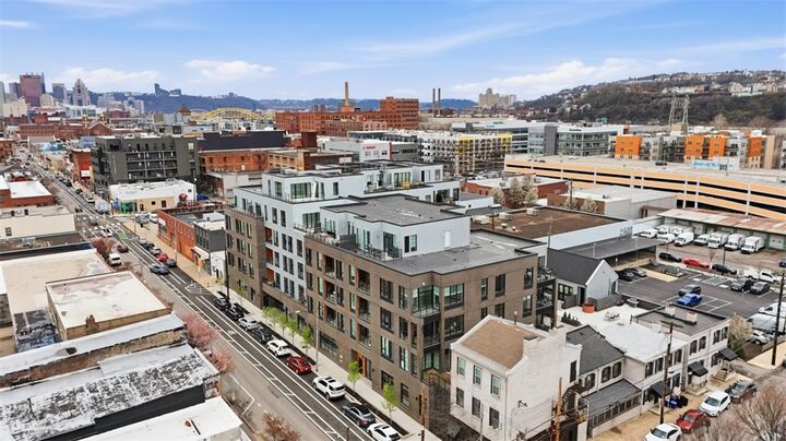 Property Photo:  2635 Penn Ave 212  PA 15222 