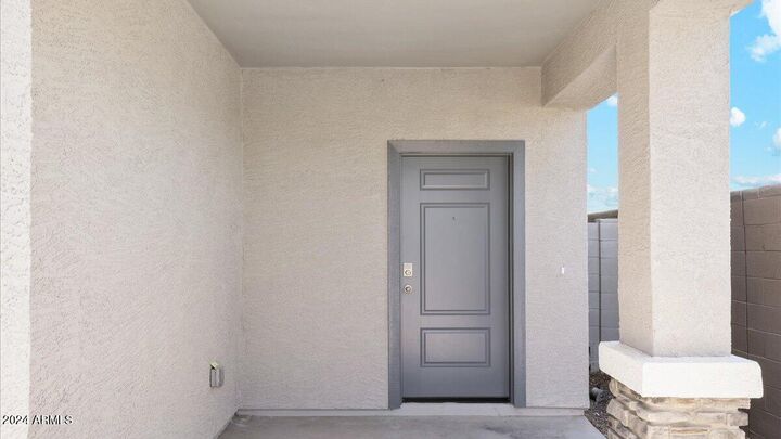Property Photo:  2850 W Sheppard Avenue  AZ 85120 