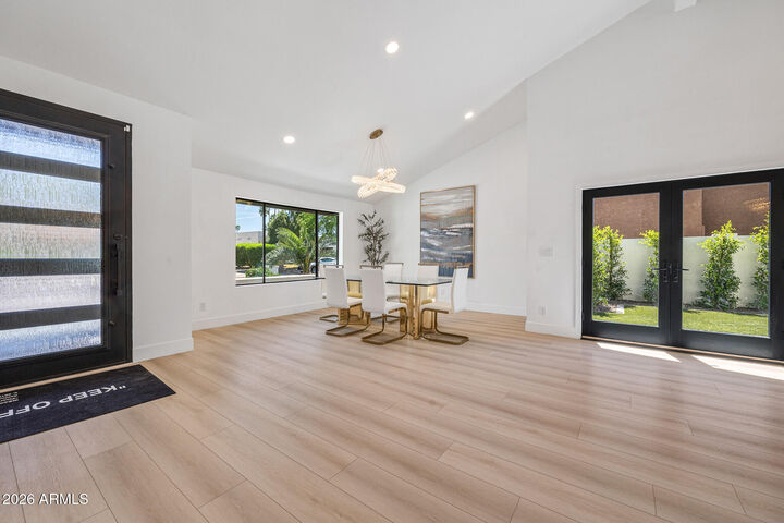 Property Photo:  10012 N 76th Place  AZ 85258 