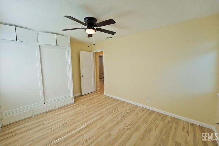 Property Photo: 2914 Cedar Street CA 93301
