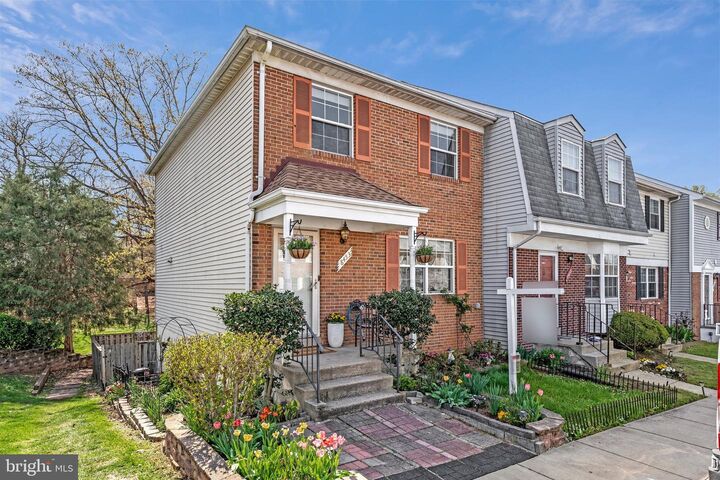 Property Photo:  8453 McKenzie Circle  VA 20110 