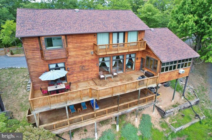 Property Photo: 2152 Supinlick Ridge VA 22815