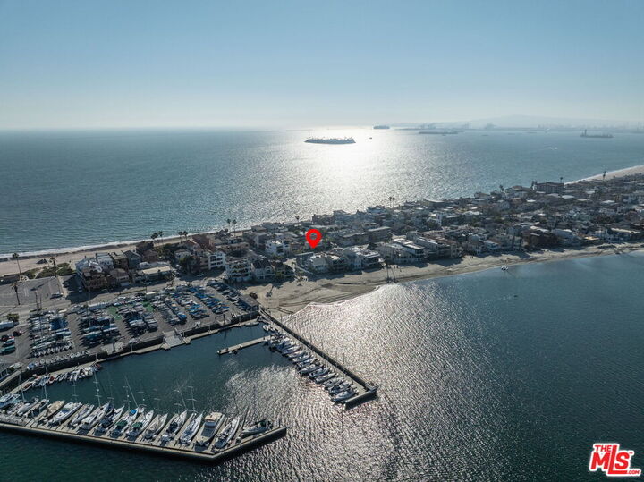 Property Photo: 6821 E Ocean Blvd CA 90803