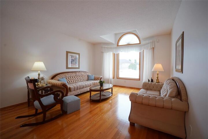 Property Photo: 54 Sunset Drive Southwest MB R1N 3R5