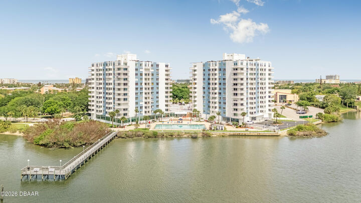 Property Photo: 925 N Halifax Avenue 307 FL 32118