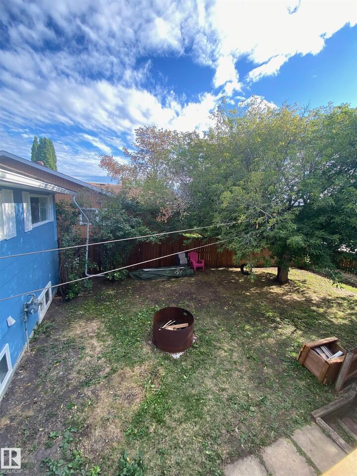 Property Photo: 5030 40 Street AB T9M 2A7