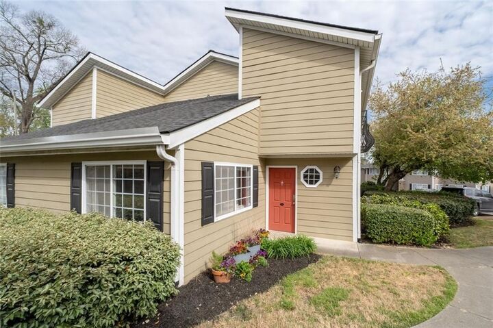 Property Photo: 1468 Briarwood Road NE 901 GA 30319