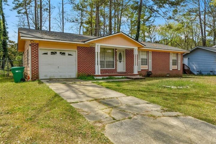 Property Photo:  8941 Ashwood Drive  GA 30274 