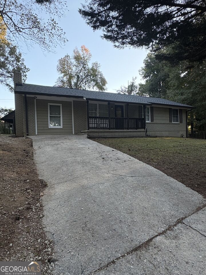 Property Photo:  657 Utoy Court  GA 30238 