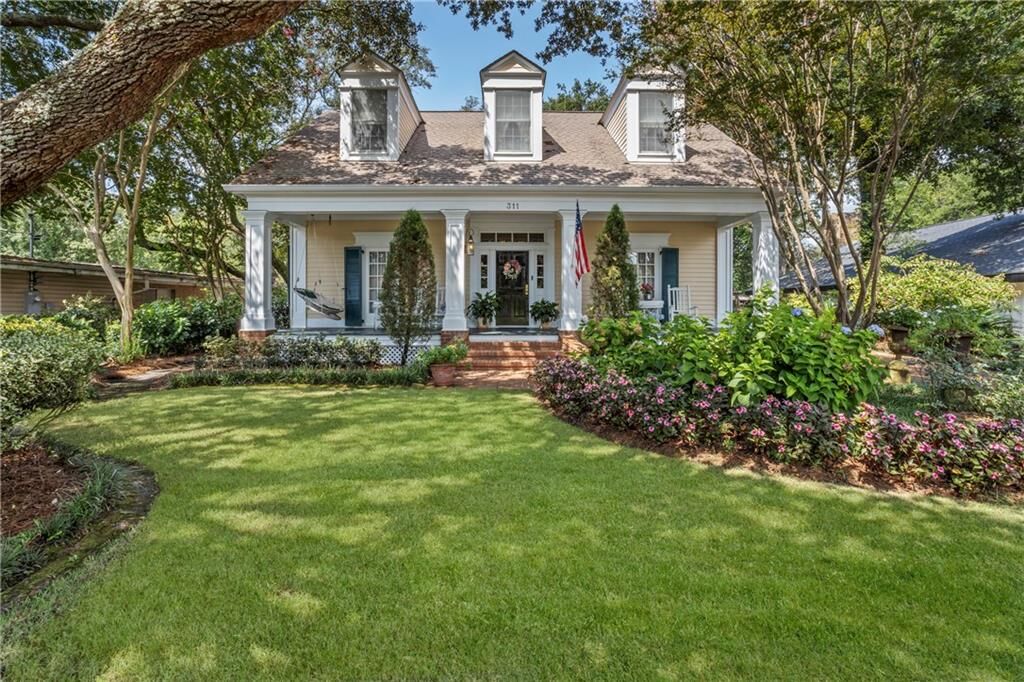 Property Photo:  311 Eastview Drive  MS 39531 