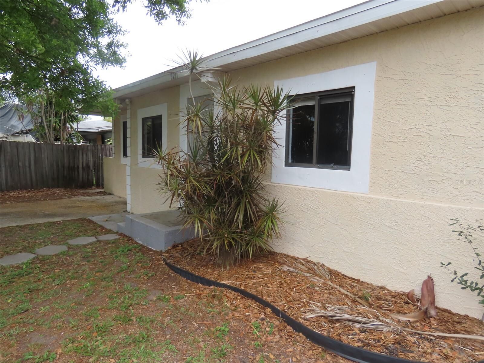 Property Photo:  5211 Jersey Avenue S  FL 33707 