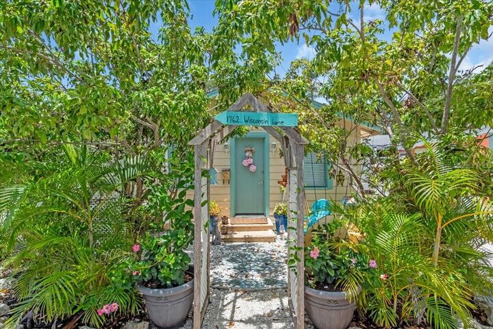 Property Photo: 1760 Wisconsin Lane FL 34239