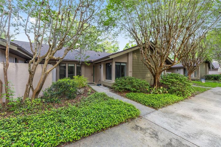 Property Photo: 3928 NW 23rd Circle FL 32605