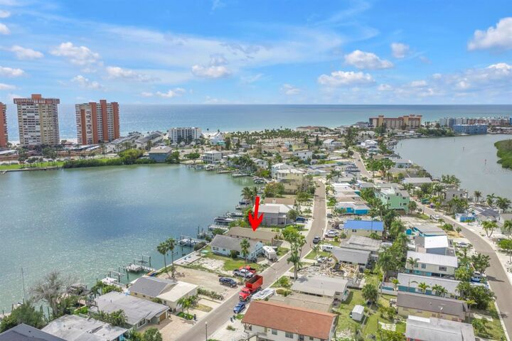 Property Photo: 623 180th Avenue E FL 33708