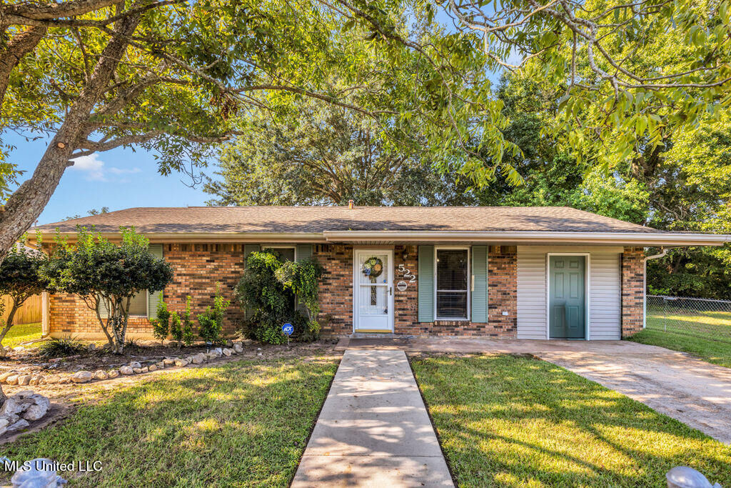 Property Photo:  522 Genin Street  MS 39520 