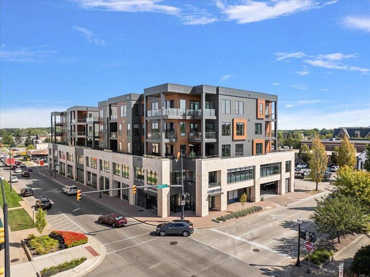 Property Photo:  159 S River Avenue 502  MI 49423-2863 